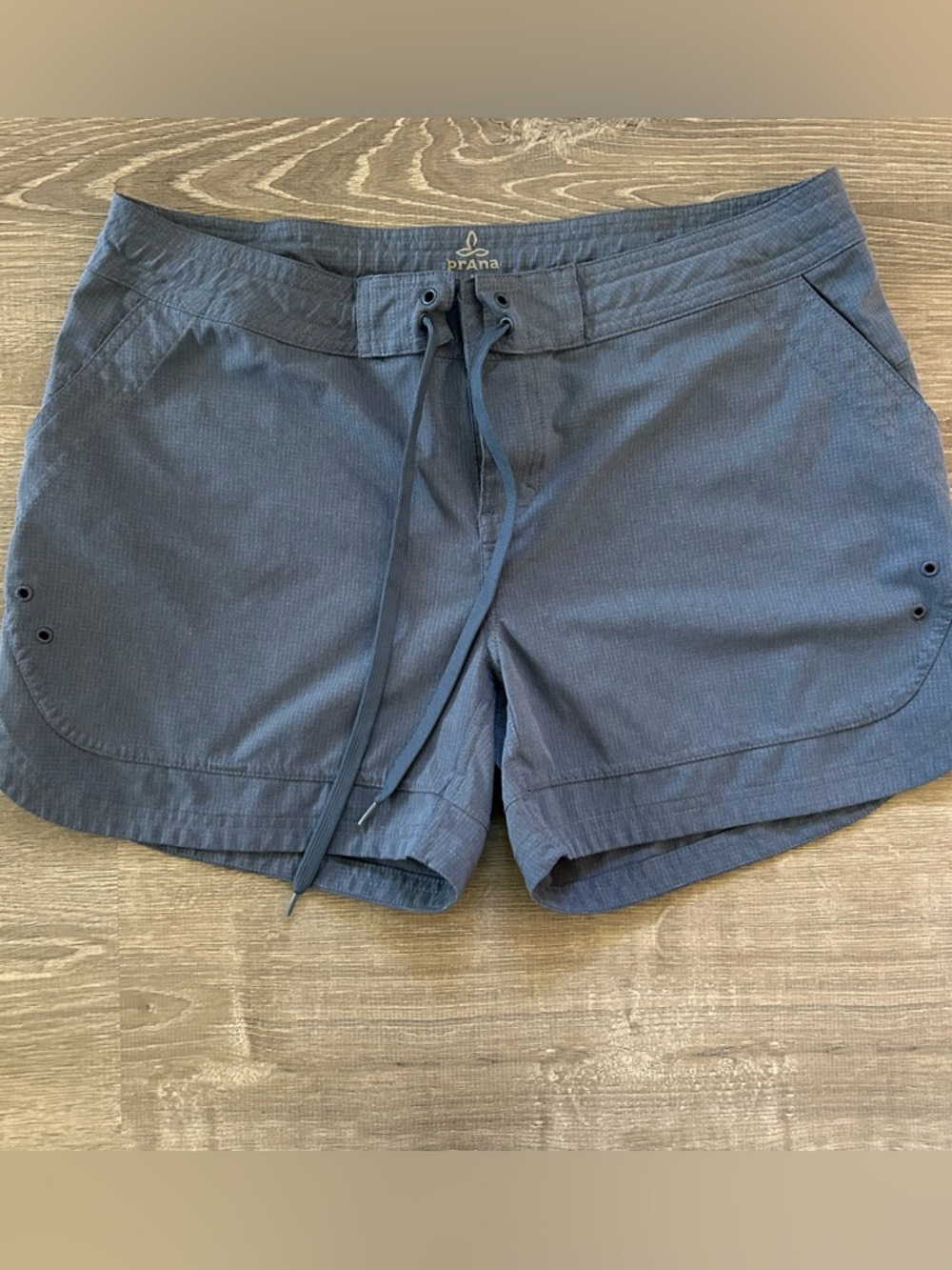 Prana Women's Blue Drawstring Athletic Shorts Size Medium - Picture 6 of 6
